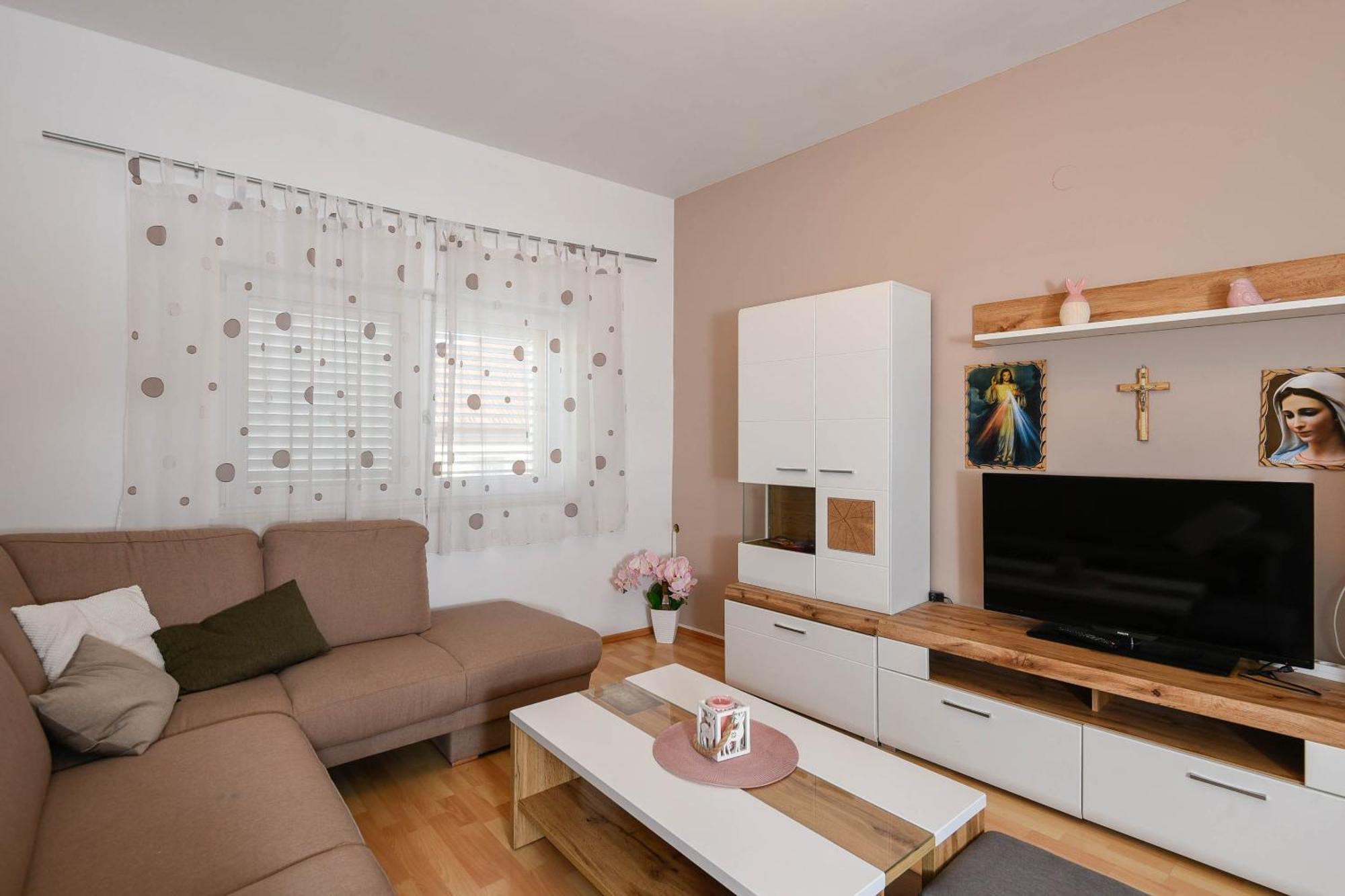 Apartments Karla オレビック 部屋 写真
