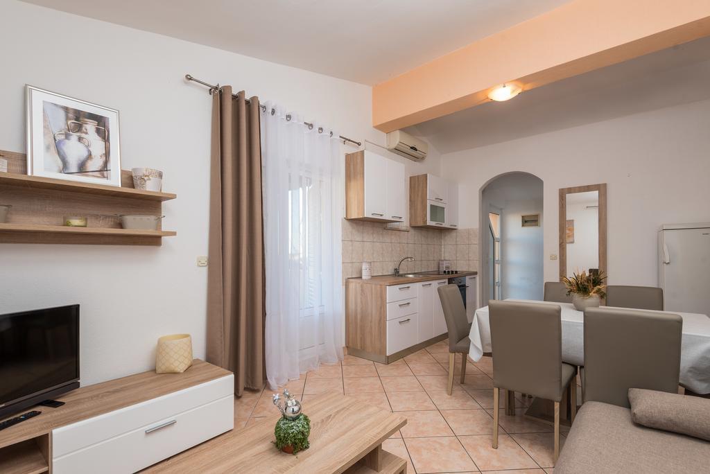 Apartments Karla オレビック エクステリア 写真